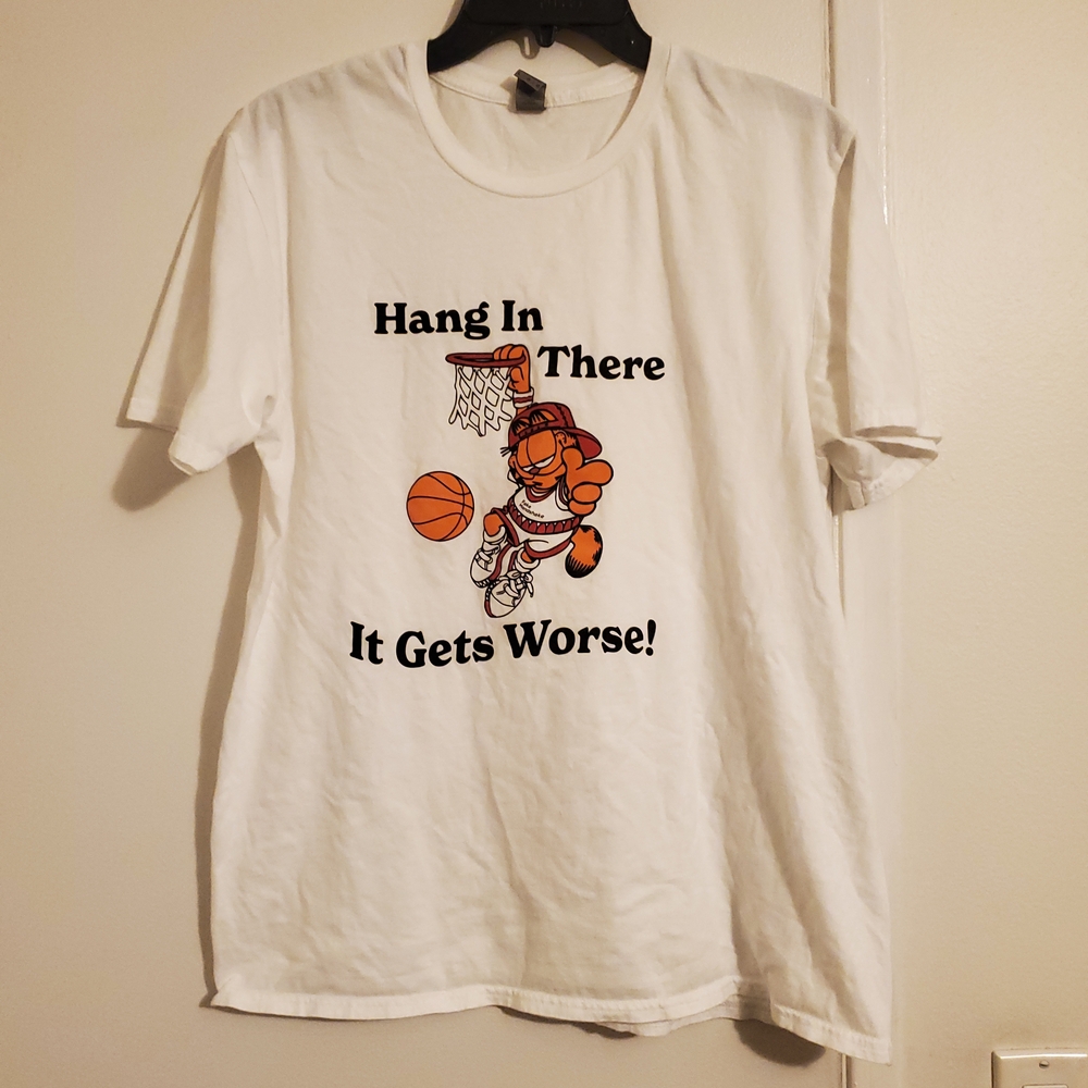 Gildan White T-Shirt with Motivational Basketball Graphic